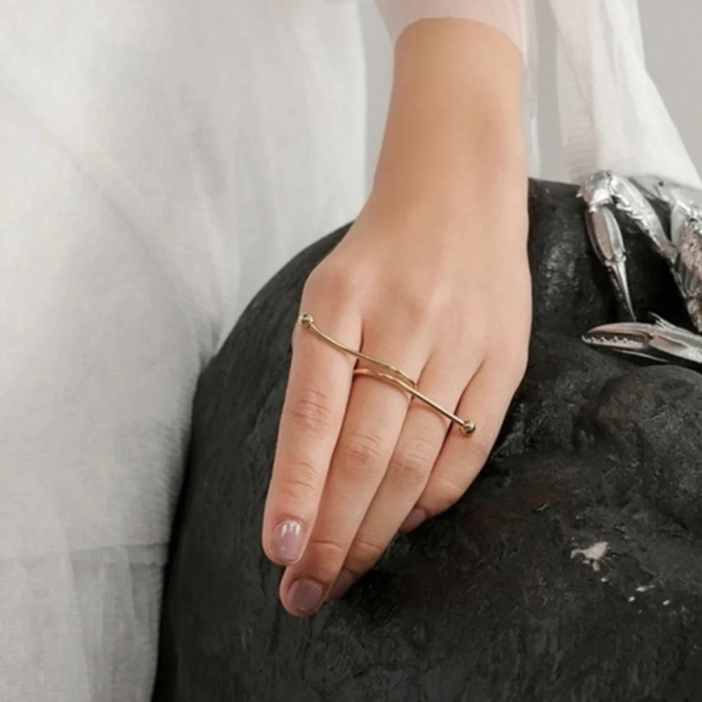 3/$30 💛 Knot Bar Ring